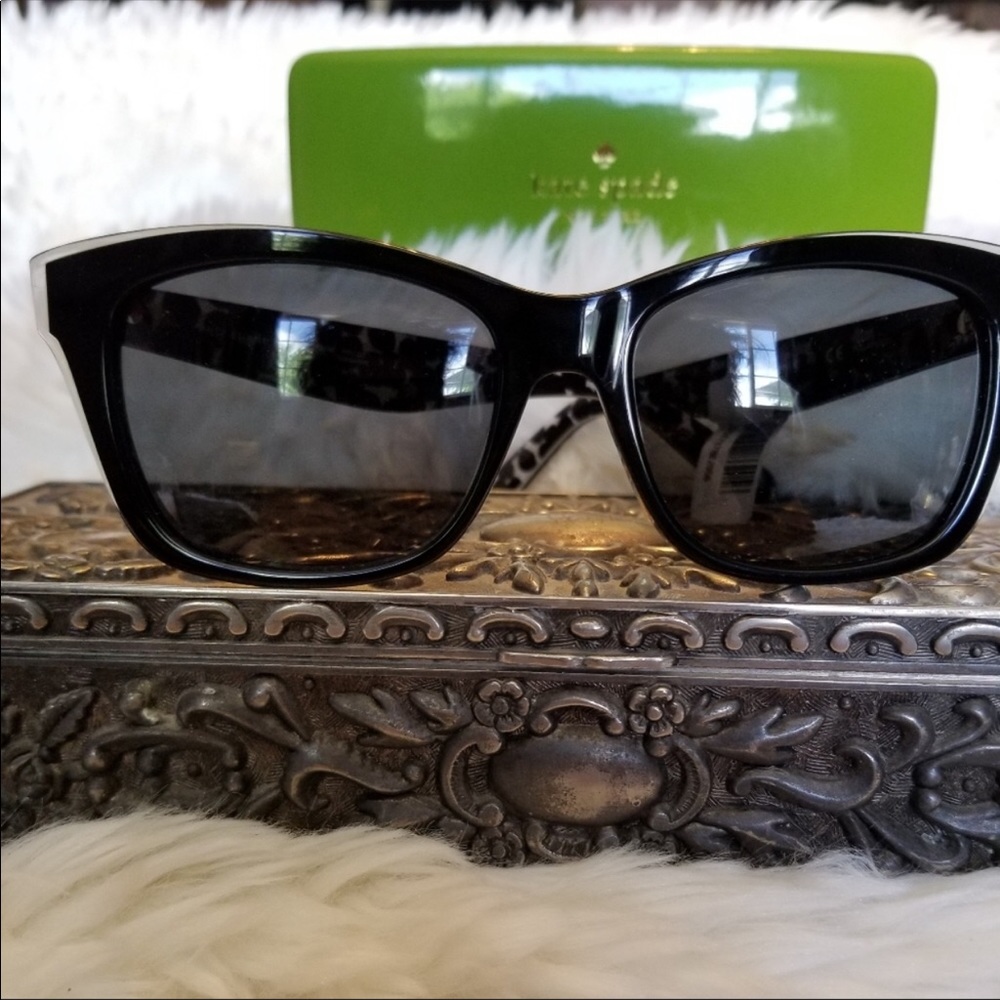 Kate Spade New York 53 Square Sunglasses